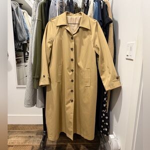 Classic Tan Women's Trench Coat. sz small